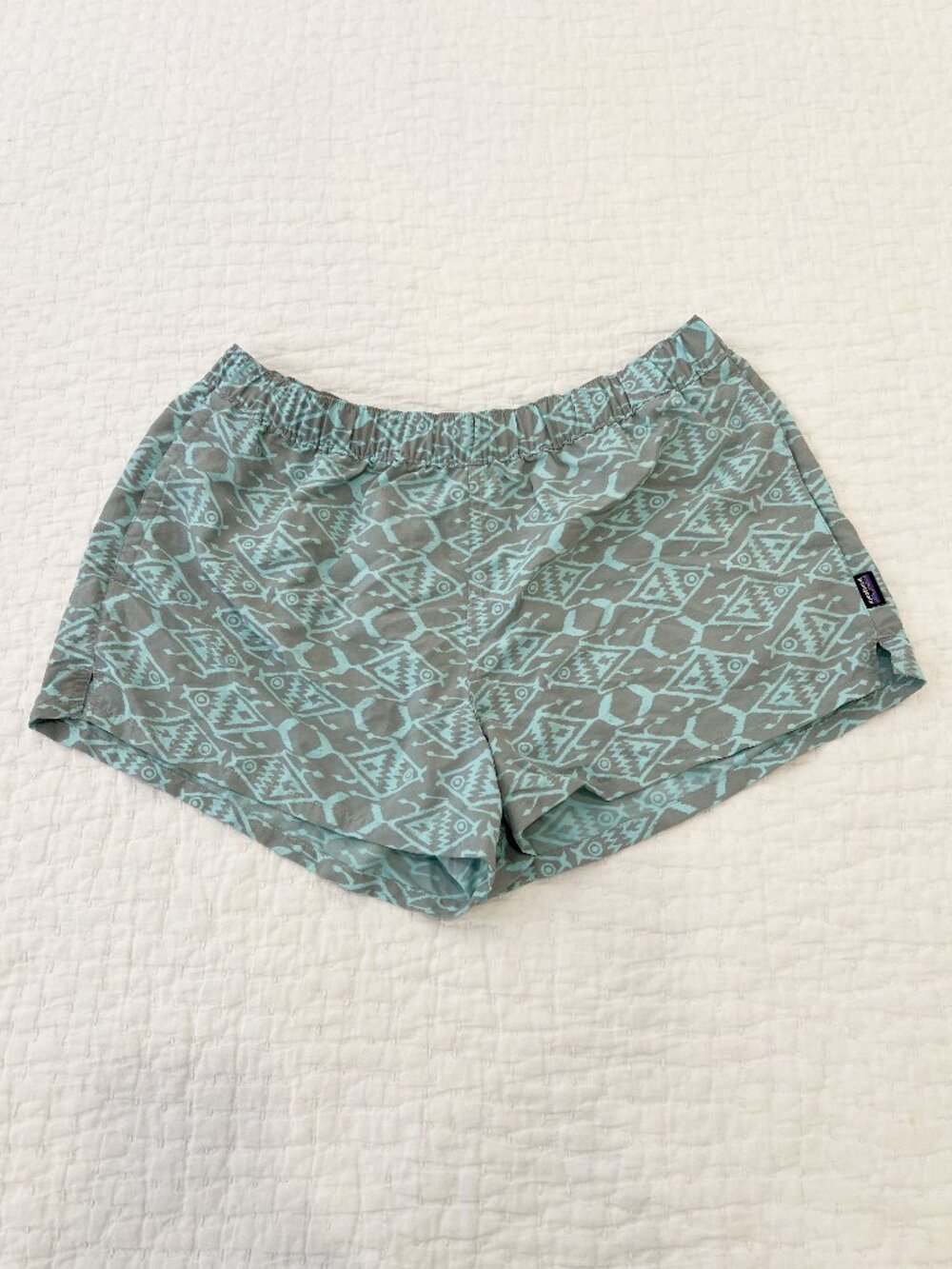 Patagonia Baggies Shorts Womens Large Blue Barely Ikat Fish Print Hiking Outdoor